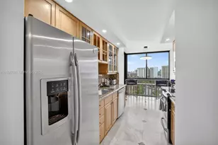 1000 Island Blvd, Aventura, FL 33160 - Photo 22