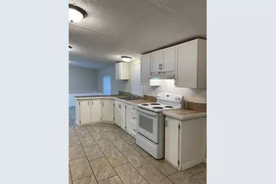 8638 Gibson Oaks Dr #0, Lakeland, FL 33809 - Photo 6