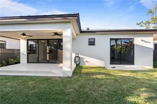 8570 SW 198th St, Cutler Bay, FL 33189 - Photo 8