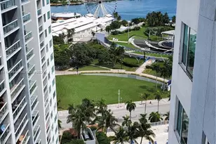 253 NE 2nd St, Miami, FL 33132 - Photo 8