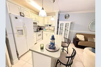 1520 McKinley St #210E, Hollywood, FL 33020 - Photo 10