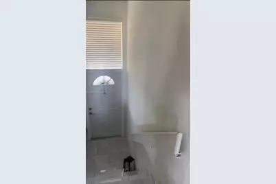 10000 NW 9th St Cir #11, Miami, FL 33172 - Photo 8