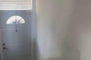 10000 NW 9th St Cir, Miami, FL 33172 - Photo 8