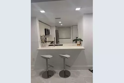 10000 NW 9th St Cir #11, Miami, FL 33172 - Photo 10