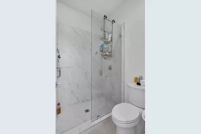 8019 NW 46th Ter, Doral, FL 33166 - Photo 20