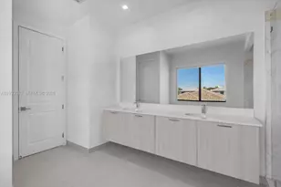 8019 NW 46th Terrace, Doral, FL 33166 - Photo 16