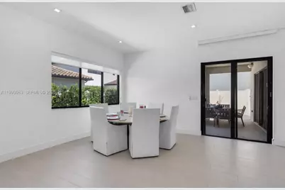 8019 NW 46th Ter, Doral, FL 33166 - Photo 10