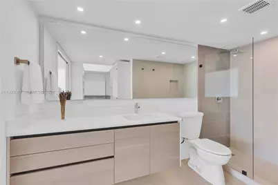 20100 W Country Club Dr #1008, Aventura, FL 33180 - Photo 14