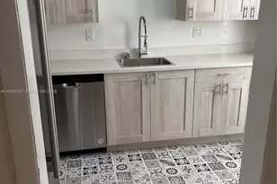 8530 Crespi Blvd, Miami Beach, FL 33141 - Photo 8