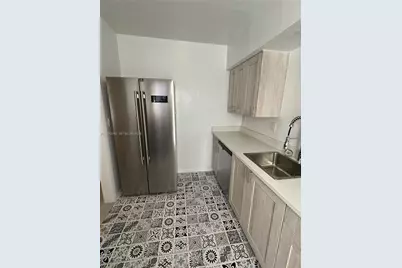 8530 Crespi Blvd #8520, Miami Beach, FL 33141 - Photo 6