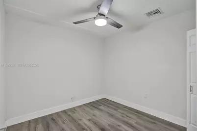 4326 NW 4th St, Miami, FL 33126 - Photo 26