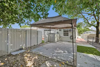 4326 NW 4th St, Miami, FL 33126 - Photo 42