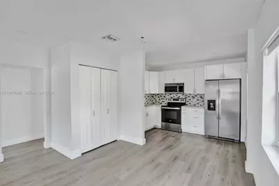 4326 NW 4th St, Miami, FL 33126 - Photo 46