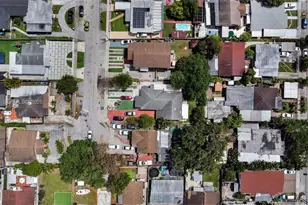 4326 NW 4th St, Miami, FL 33126 - Photo 12