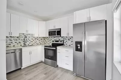 4326 NW 4th St, Miami, FL 33126 - Photo 14