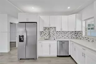 4326 NW 4th St, Miami, FL 33126 - Photo 4