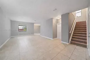 627 SE 34th Ave, Homestead, FL 33033 - Photo 4