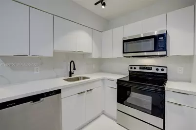 1740 Funston St #12, Hollywood, FL 33020 - Photo 4