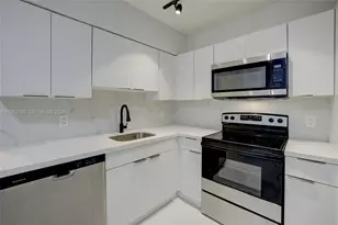 1740 Funston St, Hollywood, FL 33020 - Photo 4