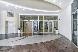 1750 N Bayshore Dr, Miami, FL 33132 - Photo 36