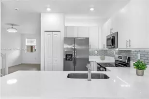 2425 SE 28th Dr, Homestead, FL 33035 - Photo 32