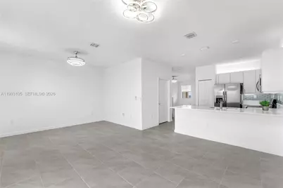 2425 SE 28th Dr #2425, Homestead, FL 33035 - Photo 2