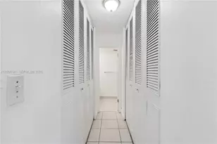 9423 SW 76th St, Miami, FL 33173 - Photo 4