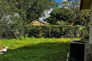 2194 SW 57th Ct, Miami, FL 33155 - Photo 8