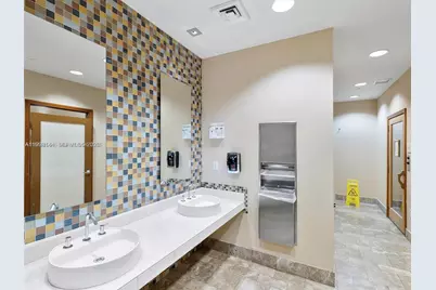 1060 Brickell Ave #4207, Miami, FL 33131 - Photo 36