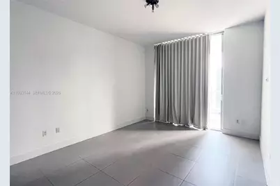 1060 Brickell Ave #4207, Miami, FL 33131 - Photo 12