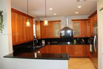 822 SW 10th St, Fort Lauderdale, FL 33315 - Photo 2