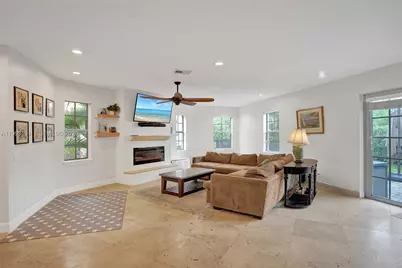 822 SW 10th St, Fort Lauderdale, FL 33315 - Photo 14