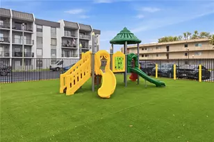 10431 N Kendall Dr, Miami, FL 33176 - Photo 12