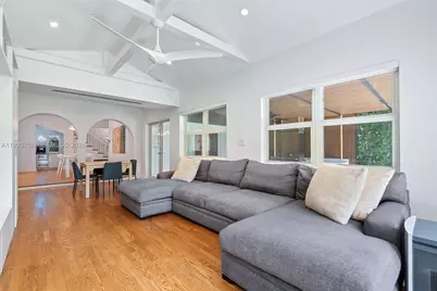 634 W 47th St, Miami Beach, FL 33140 - Photo 16