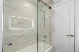 634 W 47th St, Miami Beach, FL 33140 - Photo 24