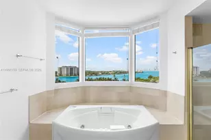 300 South Pointe Dr, Miami Beach, FL 33139 - Photo 32
