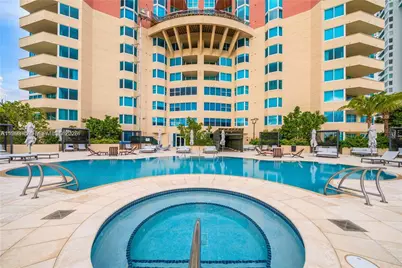 300 S Pointe Drive #801, Miami Beach, FL 33139 - Photo 36