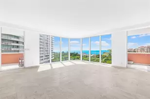 300 South Pointe Dr, Miami Beach, FL 33139 - Photo 10