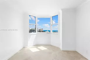 300 South Pointe Dr, Miami Beach, FL 33139 - Photo 24