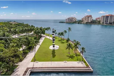 300 S Pointe Drive #801, Miami Beach, FL 33139 - Photo 2