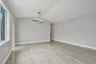 62 NE 26th St, Wilton Manors, FL 33305 - Photo 8