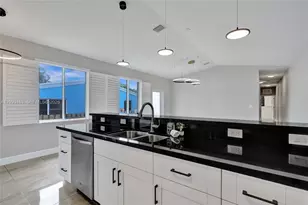 62 NE 26th St, Wilton Manors, FL 33305 - Photo 16