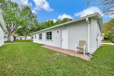 2528 SW Natura Blvd, Deerfield Beach, FL 33441 - Photo 32