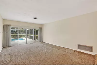 10753 SW 118th St, Miami, FL 33176 - Photo 6