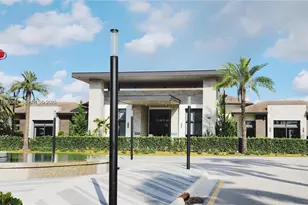 4583 NW 83rd Pl, Doral, FL 33166 - Photo 10