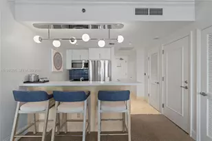 4401 Collins Ave, Miami Beach, FL 33140 - Photo 16