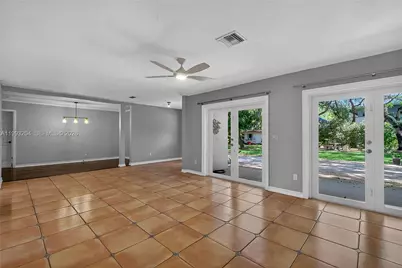 6767 SW 154th St, Palmetto Bay, FL 33157 - Photo 6