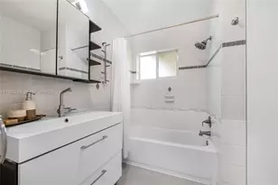 17071 SW 86th Ave, Palmetto Bay, FL 33157 - Photo 14