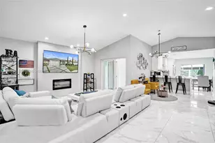 372 W Riverbend Dr, Sunrise, FL 33326 - Photo 2