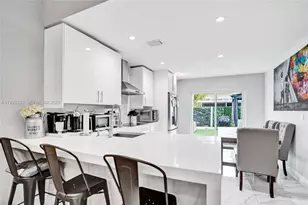 372 W Riverbend Dr, Sunrise, FL 33326 - Photo 6
